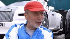 「過去一で面白い」テリー伊藤 水面を走る車型ボートに大興奮！まるで映画のワンシーンのような迫力満点の走りに「バカバカし過ぎるね！」