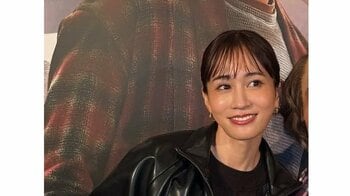 前田敦子 ディカプリオ！？と夢の共演！顔を寄せて笑顔を浮かべる人物の正体にファンも感動「奇跡のツーショット！」「おもしろすぎる」