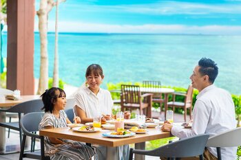 ルネッサンス リゾート オキナワ【こどもの日・母の日・父の日】海を望むレストランでランチブッフェイベント開催