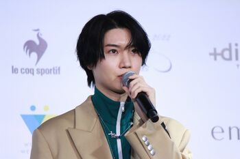 桜田通「ボロボロでも捨てられない」留学先で買ったブランドスニーカーの思い出