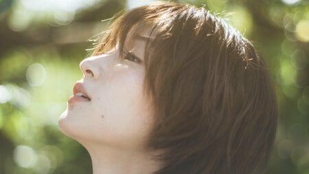 岡崎紗絵　グアムで撮影したナチュラルな素顔満載のカレンダーブックが登場　2nd 写真集の未公開カットが満載!