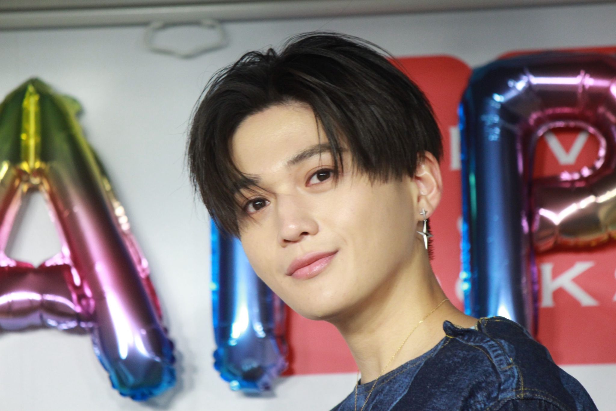 八木勇征 FANTASTICSメンバーに写真集を渡すも「ぶ厚すぎて攻略本と思