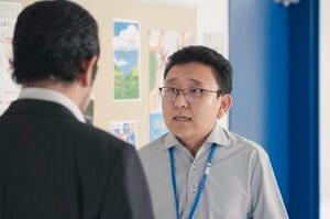 上垣皓太朗アナ映画初出演！大学の職員役として中村獅童演じる刑事と対峙 メイキング画像も公開『口に関するアンケート』