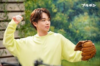 宮世琉弥「どうやったらあんなに色気を出せる？」CM初共演の中村倫也に聞きたいこと