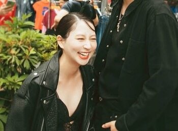 「マタニティ姿美しい」河北麻友子 夫と“顔出し”２ショット公開 おなかのふくらみ分かる姿も 先月に第２子妊娠発表