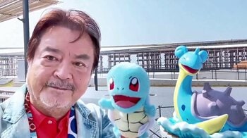 「ポケモンと冒険」大和田伸也が大阪万博で“ぬい活”！ミャクミャク＆大屋根リングなど会場内のスポットを練り歩いた「振り向き界隈」動画にほっこり
