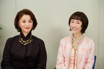 大地真央＆松本まりか アジアロケで美味しいカオマンガイをテイクアウト！「味見のつもりが止まらずに完食しました（笑）」