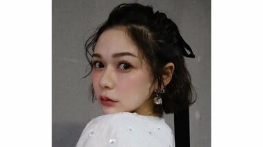 ビジュ天才！！」村重杏奈 色気あふれる“もちふわボディ”を披露