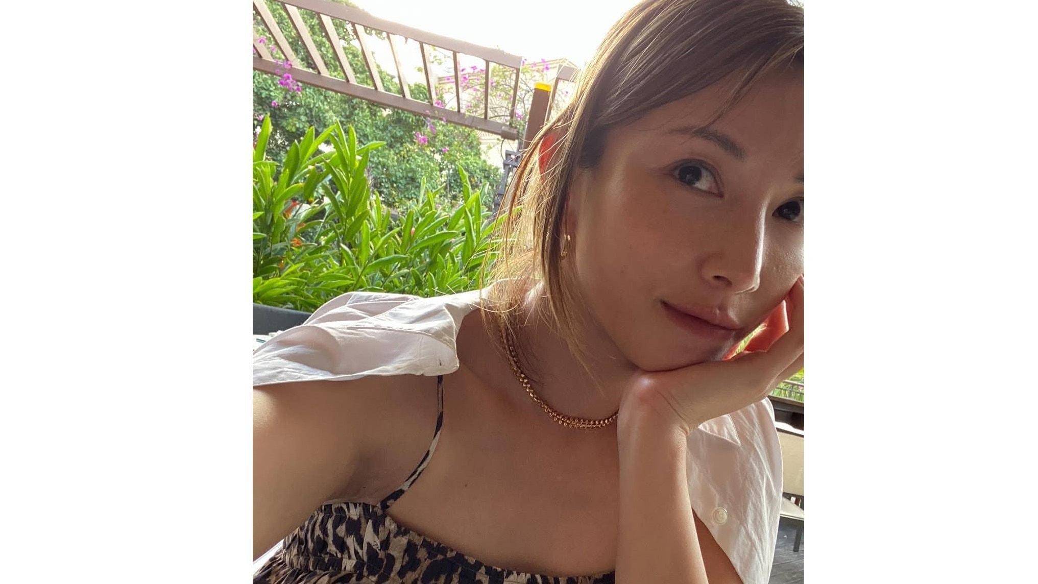 3児の母・加藤あい(42)ヒョウ柄ワンピース姿でバカンス満喫！夏全開で