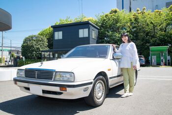 伊藤かずえ「新しくなってからも頑張って乗せてください」30年来の愛車・シーマをレストア入庫