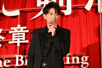 “雨男”佐藤健「思いが天に伝わった」主演作公開日の雨をポジティブに受け入れる