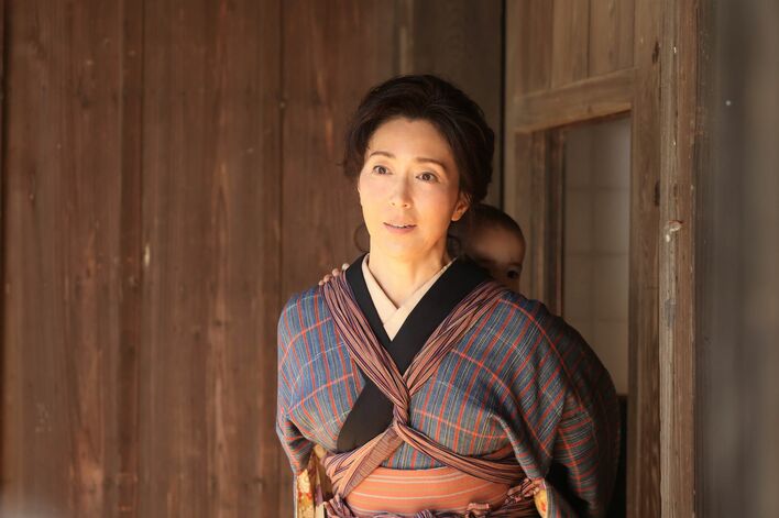 子どもがいなくなった！？左右馬（鈴鹿央士）と鹿乃子（松本穂香）が