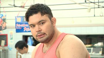 ウルフアロンが“スーパーに現れた迷惑客”役でスカッとドラマ初出演！スタジオの反応に照れまくり！？