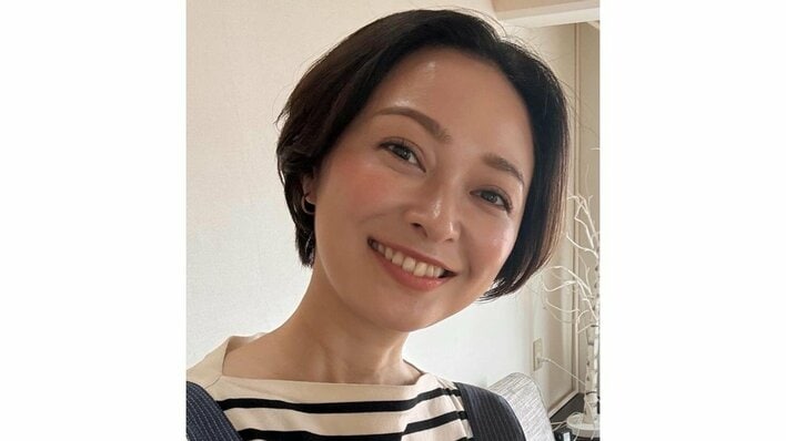 「とてもハンサム」元モー娘。市井紗耶香 結婚14周年迎え夫の姿を公開！結婚指輪をはめて手を重ねるショットに「理想の夫婦です」