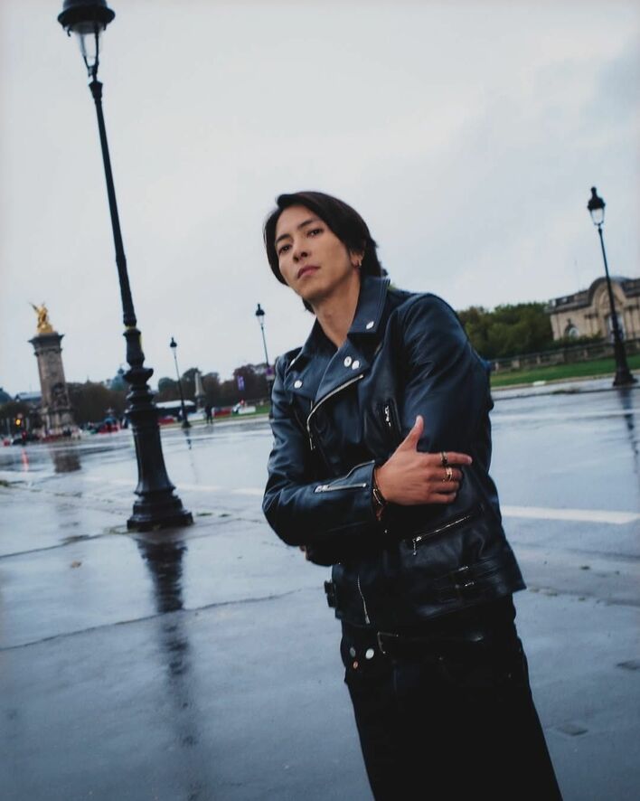 来世でパリデートしたい」山下智久 パリで撮影した美しすぎる姿を披露