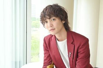 すがちゃん最高No.1 初エッセイがAmazonで三冠達成！「勇気をもらった」の声多数に「悲しいこと、つらいことも、笑い話に変換すると救われる」