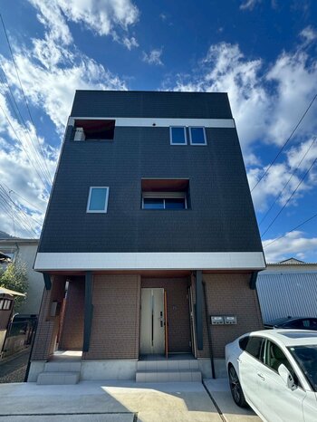 ホテル・民泊運営を展開する株式会社AIRSTARが大分県別府市で体験型宿泊施設「別府本邸」をオープン！子連れ・3世帯でも楽しめる新感覚宿泊施設”を提供