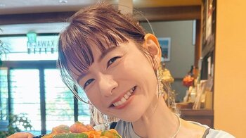 スザンヌ 自身の旅館のお気に入りメニューをお披露目！プロデュースしたお茶味わうショットやお土産紹介に「お腹が空いちゃう」