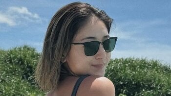 みちょぱ “まるで人魚”な潜水姿を披露！石垣島の海でウミガメと優雅に楽しむ様子に「綺麗な泳ぎ方ですごい」と反響