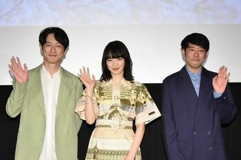 「ウルっときた」坂口健太郎＆小松菜奈、“余命10年”ゆかりの場所へ【めざまし独占コメントあり】
