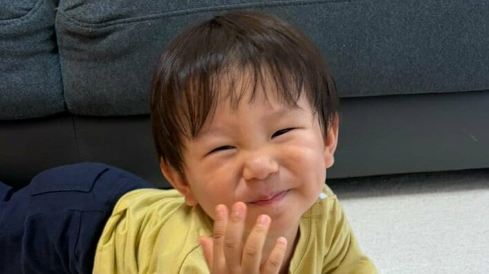 【画像35枚】人生2周目!?な赤ちゃんの貫禄あふれる初湯船ショットや寝起き姿を写真で見る