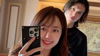 川崎希 ディズニー・ミラコスタで38歳誕生日をお祝い！レストランやプールでのんびり過ごす様子に「素敵なご家族」の声