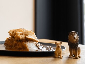 【9月19日オープン】グルメ複合施設「神戸北野ノスタ」に誕生する「北野カレー」のメニューを紹介！Instagramフォローでお得な特典もご用意！