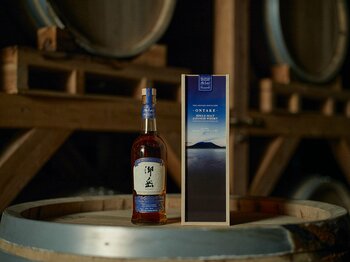 挑戦し続ける蔵、西酒造・2019年オープンの御岳蒸留所、ミズナラ樽熟成のシングルモルト「御岳 THE FIRST EDITION 2025 MIZUNARA」を発売。