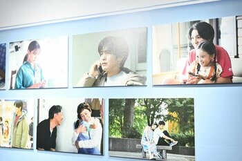 目黒蓮＆有村架純の衣装にファン歓喜！渋谷タワレコで開催中『海のはじまり』パネル＆衣装・台本展示に行ってみた