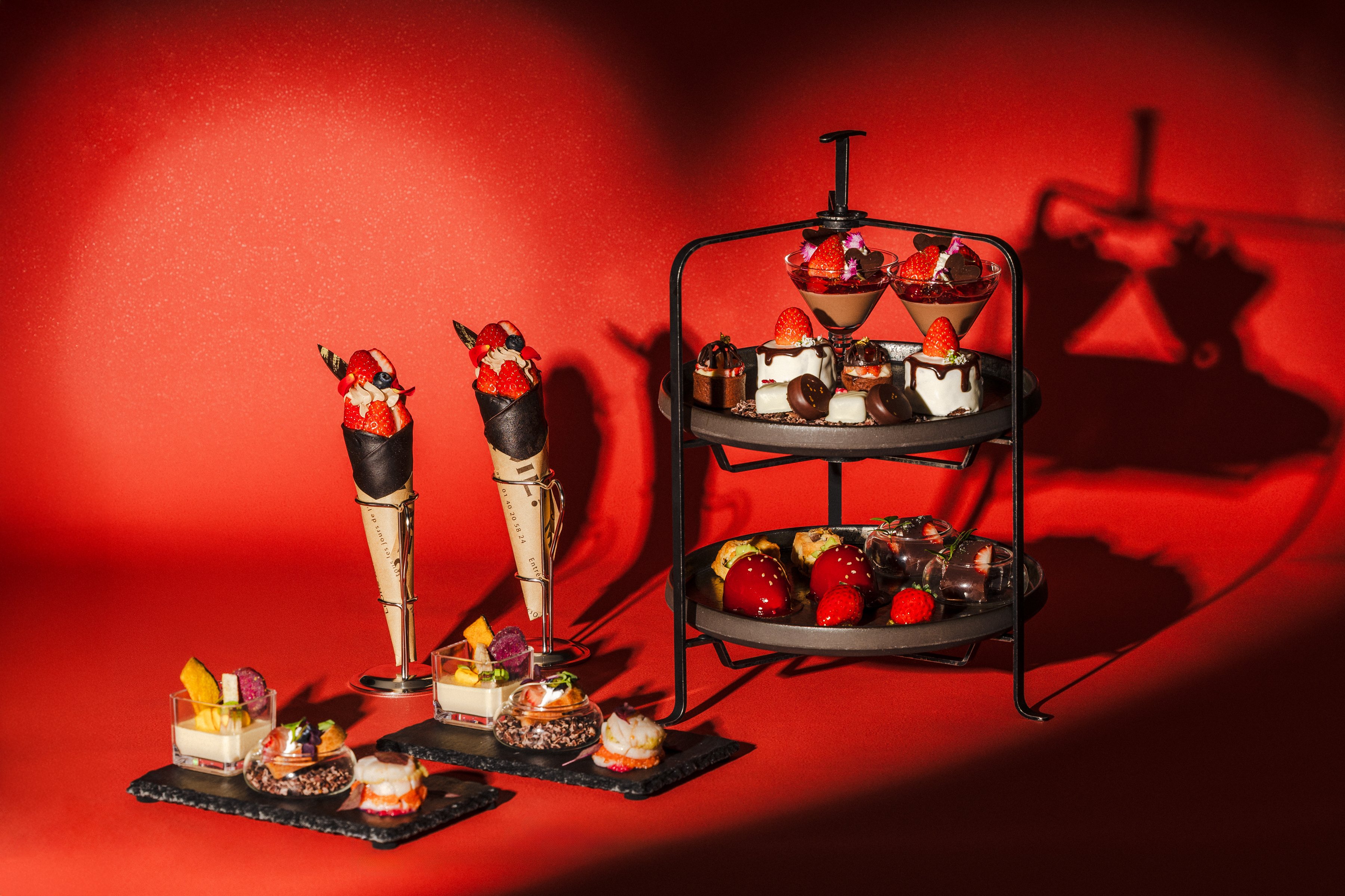 東京ベイ潮見プリンスホテル】赤い艶めくいちご×黒い芳醇ショコラの