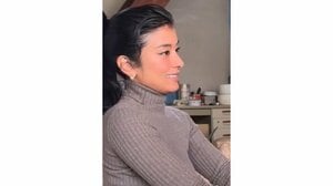 「ステキな生活」ローラ 誕生日に新潟で味噌作りする姿を公開！笑顔を浮かべながら手作業をこなしていく様子に「自分で作るのが素晴らしい」