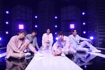 超特急が新たな形の“ファンサービス”を考案！6月リリースの新曲「Stand up」のパフォーマンスも披露