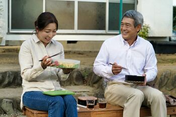 鶴見辰吾 通信手段が便利になりすぎて、「我々は人間らしさを失ってしまっている気もします」