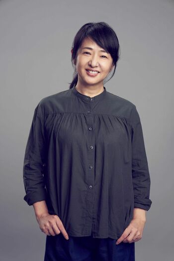 美保純『SUPER RICH』に赤楚衛二の母役で出演！「哲学と経済が結びついていて、人間関係がリアルなドラマ」