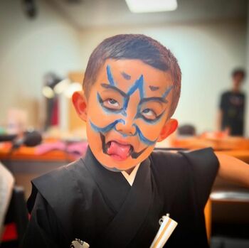 中村獅童　息子陽喜くん(6)＆夏幹くん(4)のオフショット公開！プライベート町歩きや隈取姿にファン歓喜