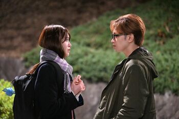 松永（中島健人）の誕生日プレゼントのため美己（髙橋ひかる）が秘密のアルバイト『リビングの松永さん』第5話予告