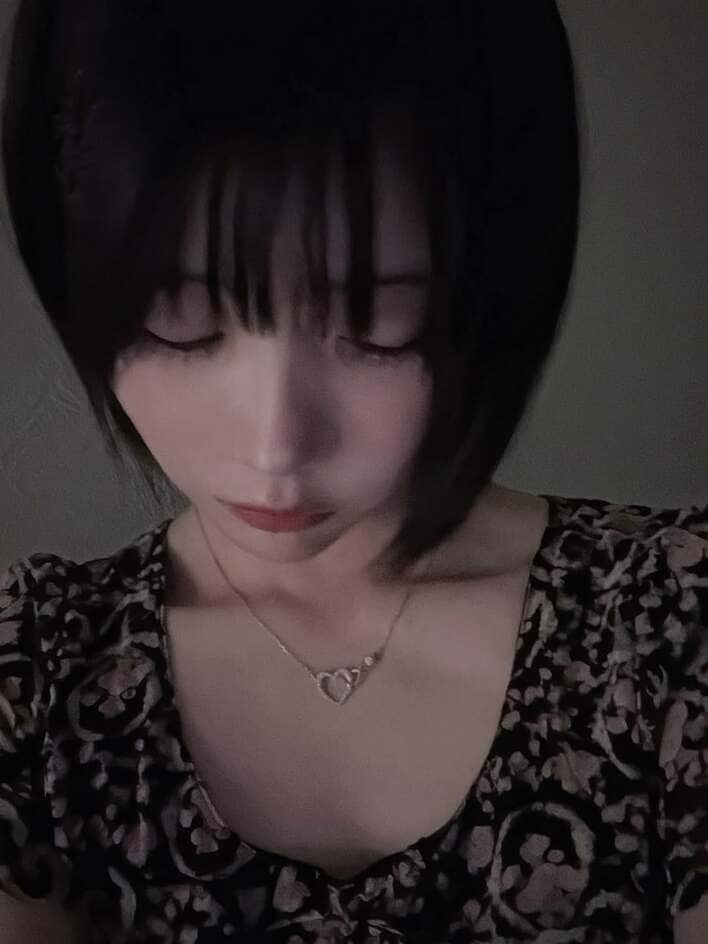 あのちゃん生誕祭時着用ワンピース 【激レア】【本人着用品】 足元に注目！？あのちゃん、ファンからのプレゼントの“ミニ丈ワンピ