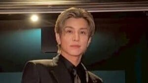 「渋谷にいたの！？」岩田剛典 夜の渋谷での“青春”ショット公開！ピンクニット帽×サングラスでのアーティスティックな姿に「遭遇したい」「イケイケで最高」