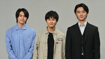 草川拓弥「生の味がした（笑）」草を食べるシーンに高野洸＆細田善彦も興味津々！『地獄は善意で出来ている』の見どころを語る