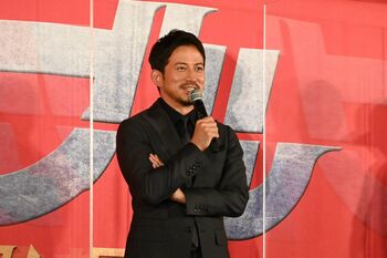 岡田准一の超絶アクションに安藤政信も感服「すぐ弟子にしてください！って言いました」