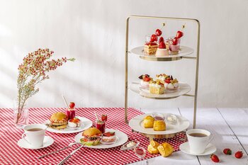 甘酸っぱく華やかな冬のご褒美 旬のいちごを贅沢に使った 赤×白で彩る「ストロベリーピュアルージュ アフタヌーンティー」 12月28日販売開始