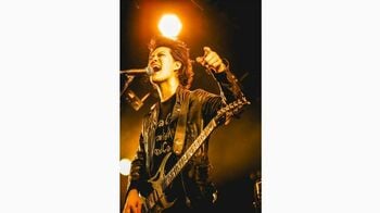 粗品 アーティストとして手がけた楽曲を生披露　「言葉だけでは伝えきれないものを音楽で伝えたい」と自身の思いを観客に伝える