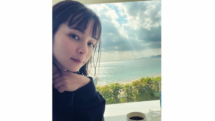 加藤ローサ 太ももチラ見せの“ミニ丈”ゴルフウェア姿披露！カメラに笑顔で「かわいいゴルフ場でした」