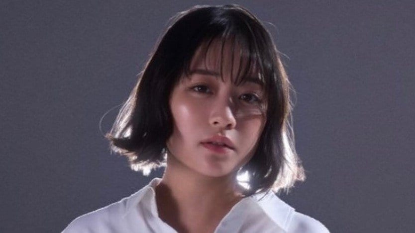 裸になって」大原櫻子 太ももチラ見えの白ワイシャツ姿オフショット