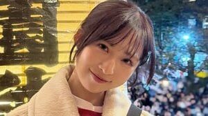 アイドルがお忍びで…小栗有以 人混みに紛れ『酉の市』楽しむショット披露！ミニ熊手を手にマスク姿「可愛さ隠せてない」「可愛すぎるよ！」と反響