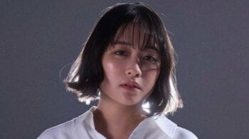 「裸になって」大原櫻子 太ももチラ見えの白ワイシャツ姿オフショット公開！ツヤツヤお肌際立つどアップ写真や輝くオーラあふれる写真も