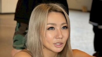 「仕上がってる！」倖田來未 リハショットで鍛え上げられたバキバキ腹筋を披露！「カッコいい」「素晴らしい！」と称賛の声