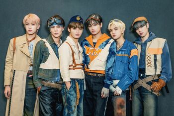 DXTEEN「このためにデビューしたかった」初ワンマンライブツアーに感動！待望の1ST ALBUMは“大人”な一面も