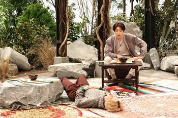 横山裕が悶絶、村上信五はオムツ姿…腹イタ演技でスタジオカオス！