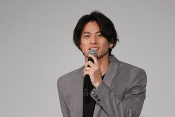 平野紫耀 サプライズ登場した佐藤二朗に爆笑！「ちゃんと仕事って伝えてありましたか？」